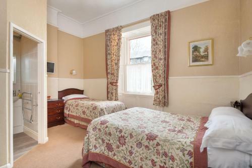 Hostal Acorn House