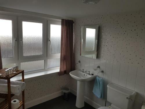 Hostal Seaview Guest House