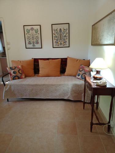 Lefteris Ageliki Beautiful Aegina