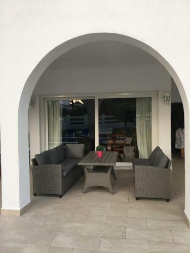 Villa Roche Pinos Verdes