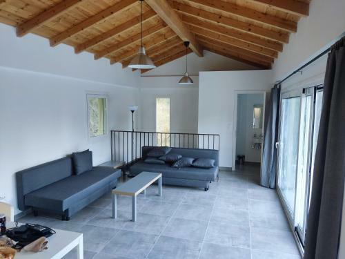 Villa Marianthi Afroditi House In Achillion Woods