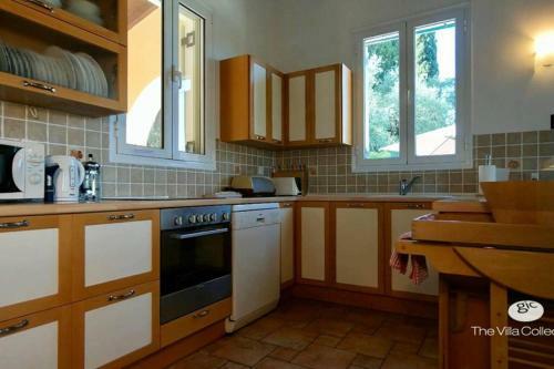Gastouri Villa Pascalia With Pool And Views
