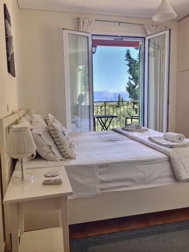 Gastouri Villa Pascalia With Pool And Views