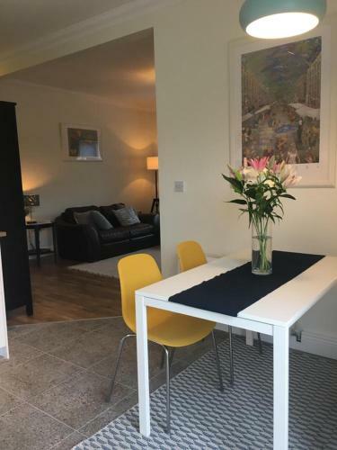 Swallow's Rest Garden Apartment