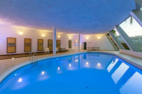 Modern Villa With Large Private Pool