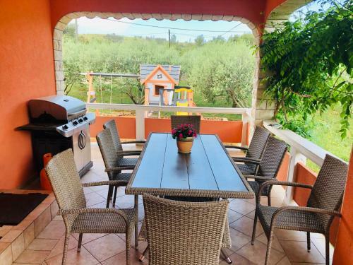Apartamento Ku?a Za Odmor "barbenjak"