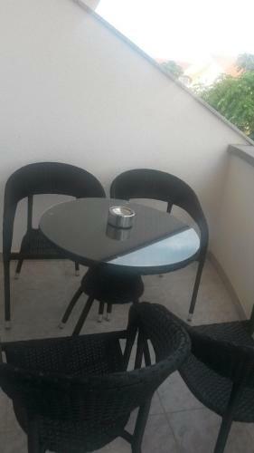 Apartments Vrtnica Kozjak