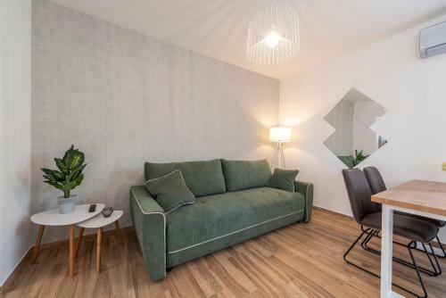 Luxury Apartments - La Vir 1 & 2