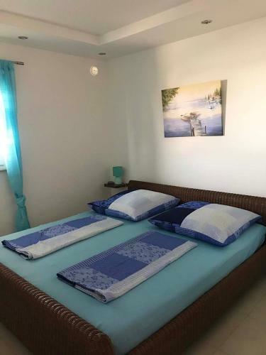 Sinisa Apartmani Vir