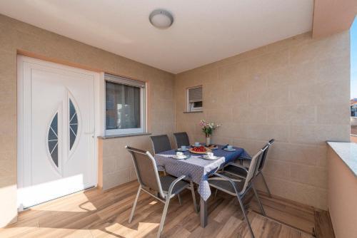 Luxury Apartments - La Vir 3 & 4