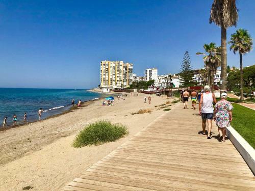 New Apartment 300m From The Beach