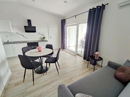 Bloom Apartments