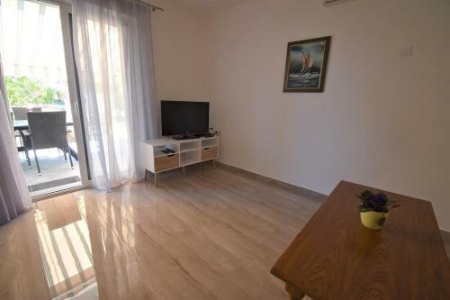 Holiday Home Ava-80m From Beach