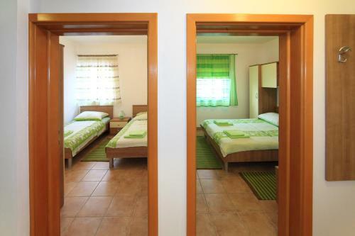 Apartments Sapavac