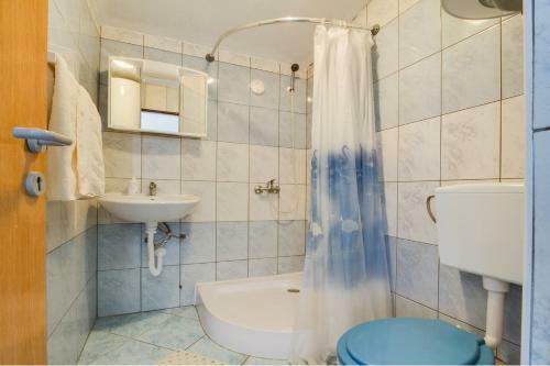 Sea View Apartments Vir