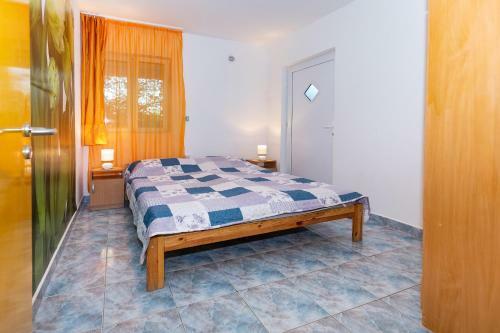 Sea View Apartments Vir