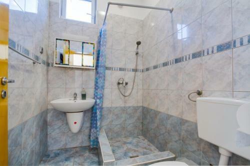 Sea View Apartments Vir