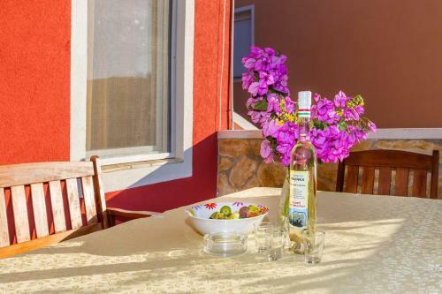 Sea View Apartments Vir