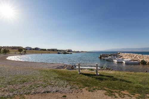 Sea View Apartments Vir