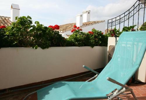 Highly Situated Apartment Sea Views