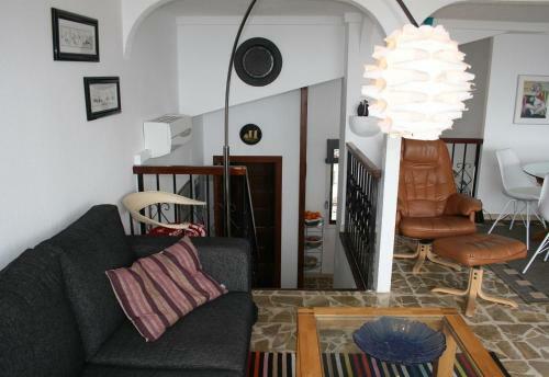 Highly Situated Apartment Sea Views