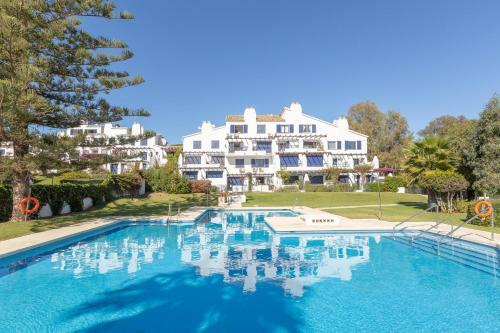 Spacious Apartment Directly By The