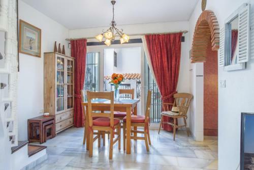 Lower Calahonda 2 Bed Townhouse