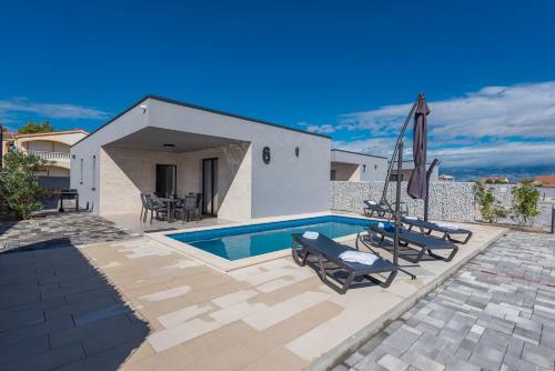 Exclusive Villas Resort & Spa Vir
