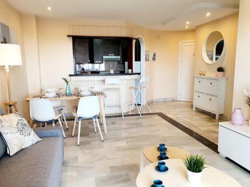 Cozy Apartment On The Beach