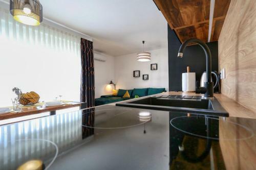 Luxury Apartments Hills