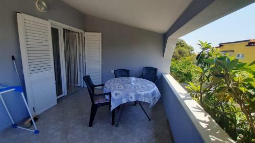 Apartments Ankora Vir