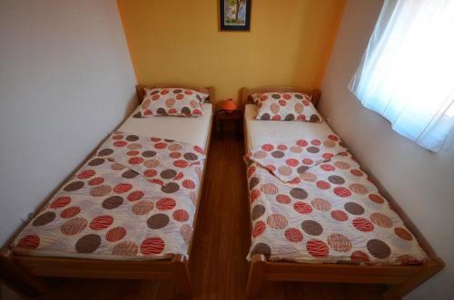 Apartments With A Parking Space Vir - Kozjak, Vir - 18556