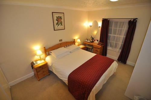 The Roundabout Hotel