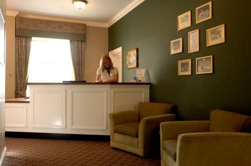 Lysses House Hotel