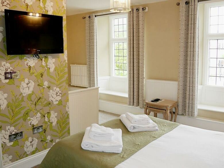 Lansdowne Strand Hotel