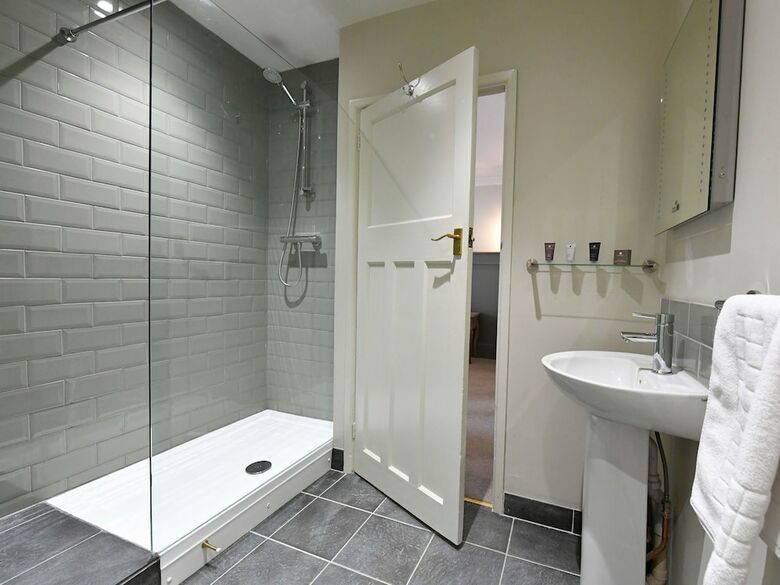 Lansdowne Strand Hotel