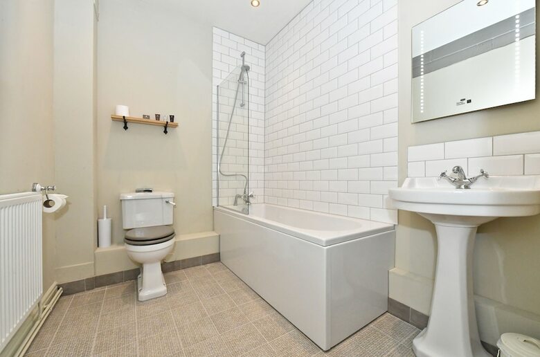 Lansdowne Strand Hotel
