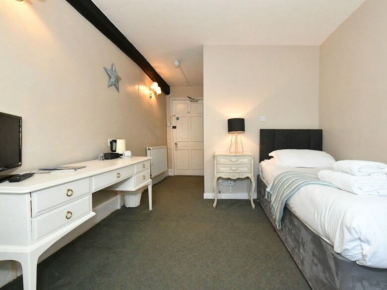 Lansdowne Strand Hotel