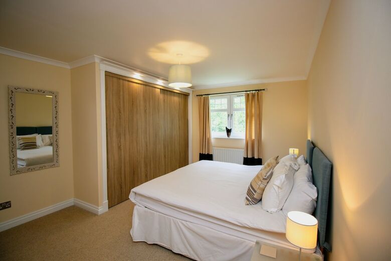 Turnberry Apartments