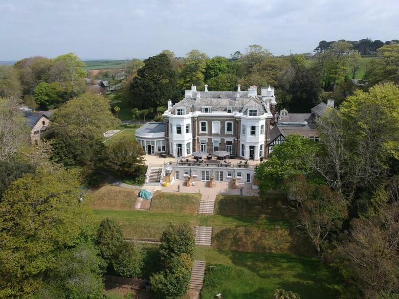 Trenython Manor Hotel & Spa