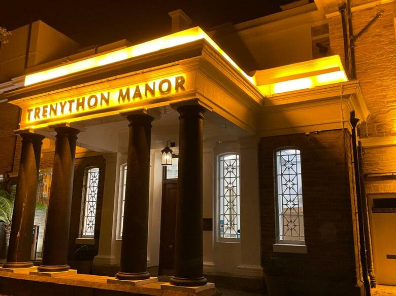 Trenython Manor Hotel & Spa