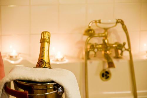 Albright Hussey Manor Hotel