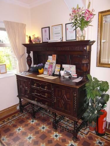 Anton Guest House Bed And Breakfast