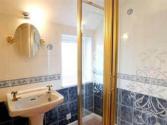 Hostal Abbey Court Guest House