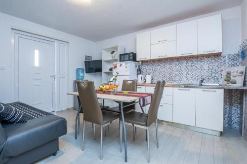 Apartments With A Parking Space Vir - 19113