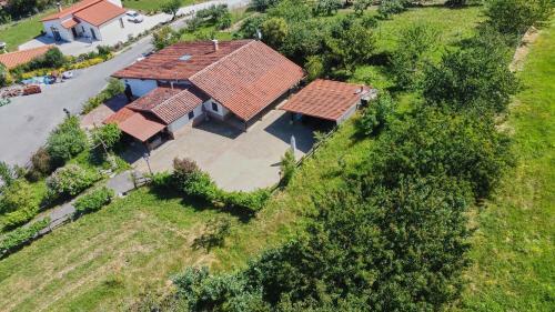 Garai Etxea, Casa Adosada En La Monta�a