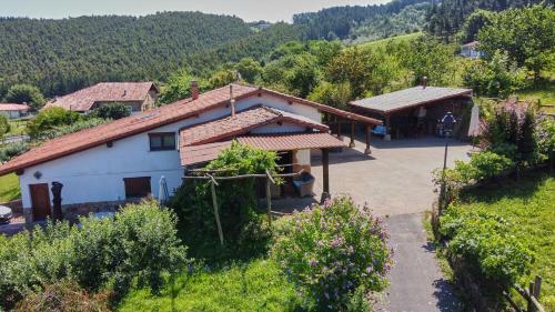 Garai Etxea, Casa Adosada En La Monta�a