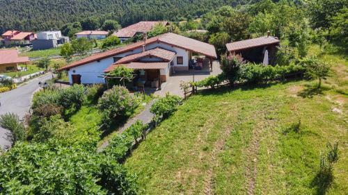 Garai Etxea, Casa Adosada En La Monta�a