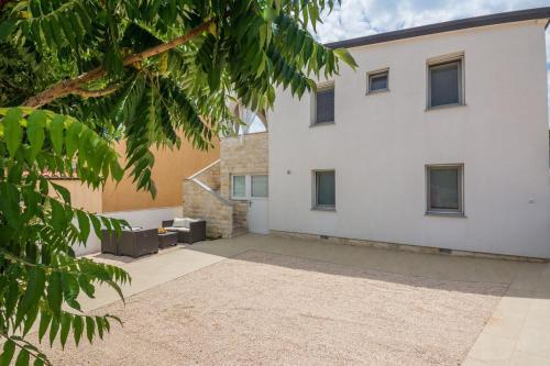 Apartments With A Parking Space Vir - 19100