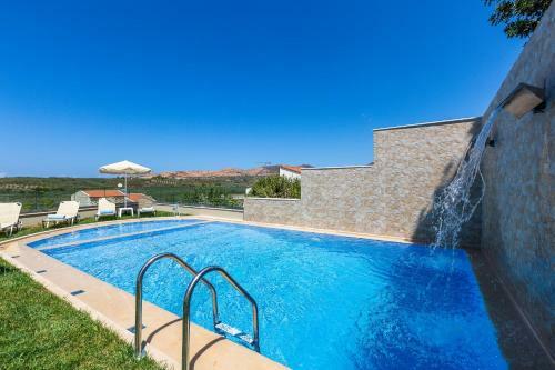 Kampos Villa Iii, Pure Elegance!